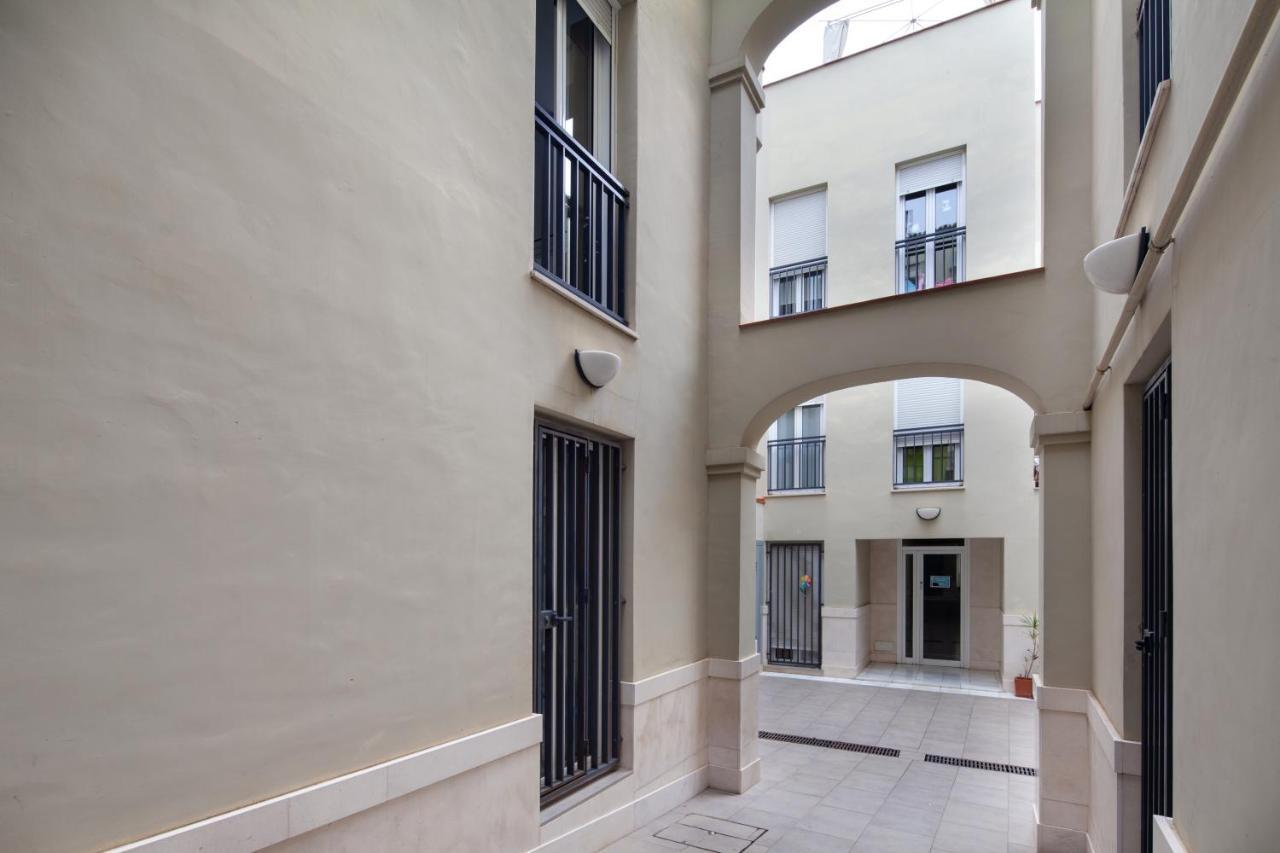 Acogedor Apartamento Teatro Cervantes マラガ エクステリア 写真